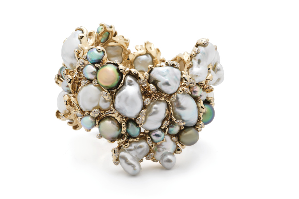 Gold bracelet