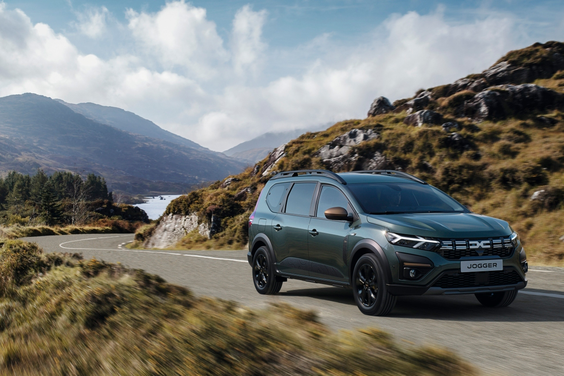 Dacia Jogger estate on a hillside road