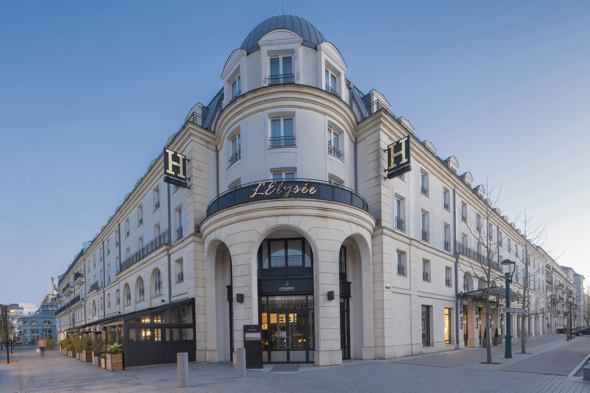 Hotel L'Elysée Val D'Europe 