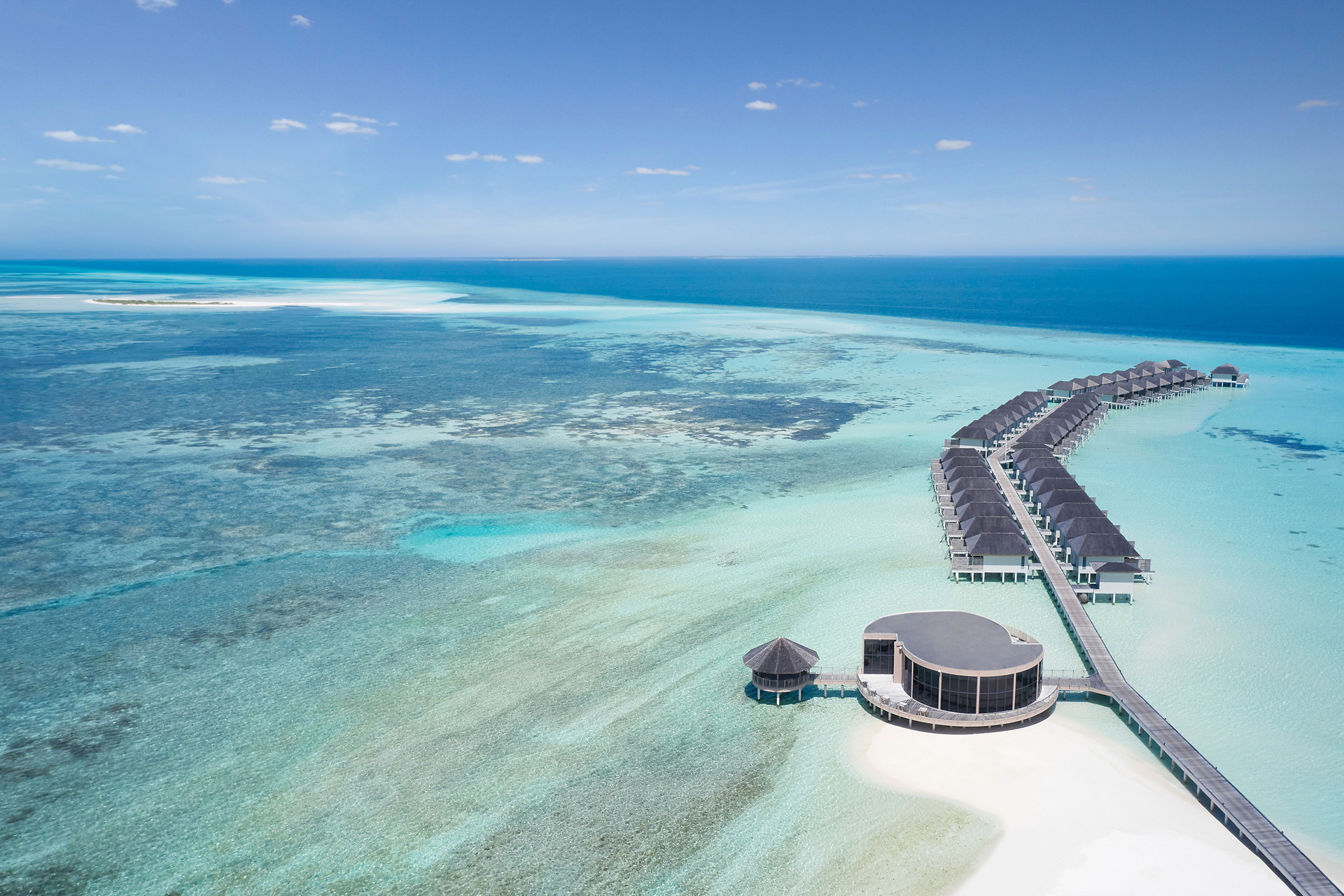 Aerial view of Le Meridien Maldives resort