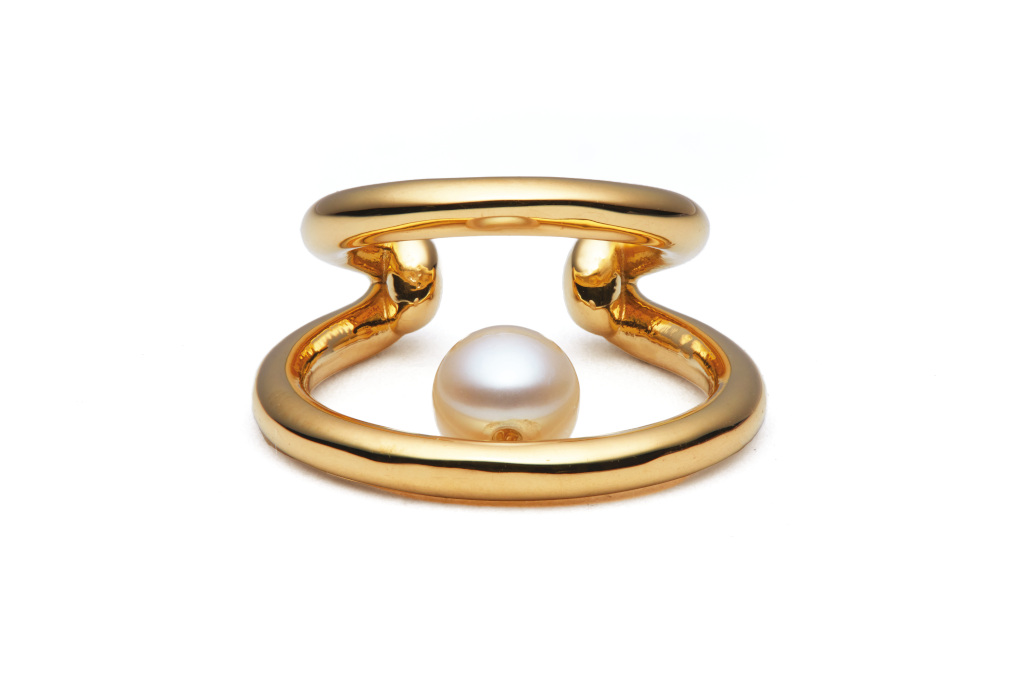Gold earcuff