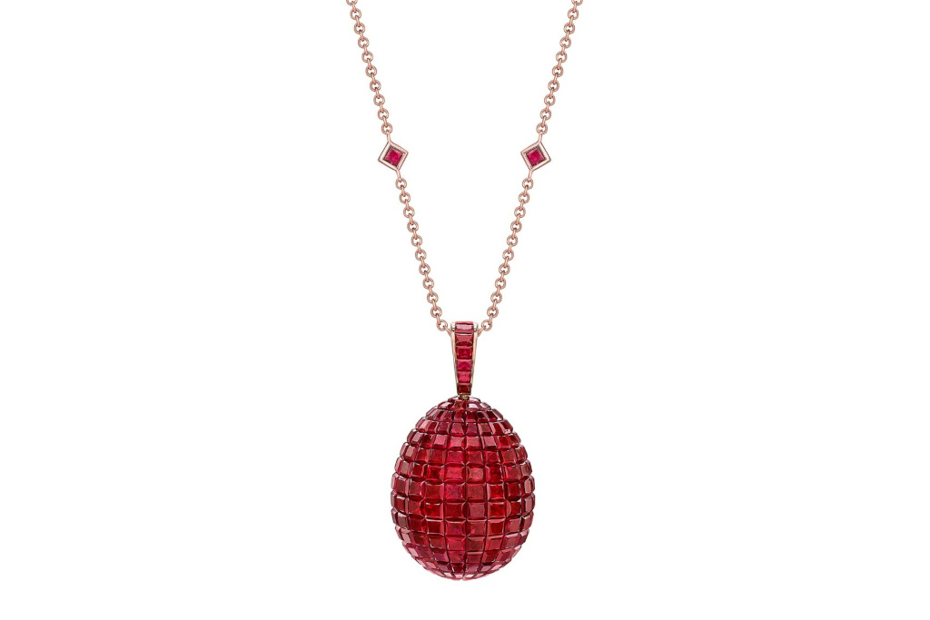 Red egg necklace