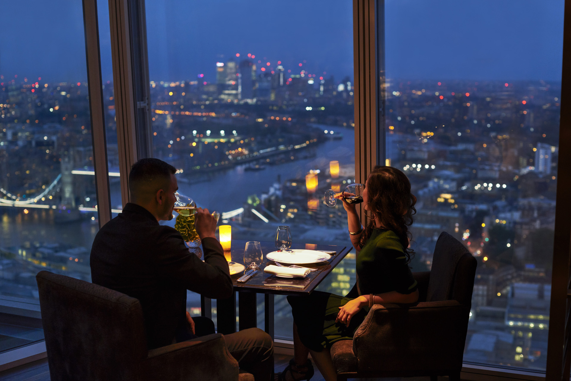 Shangri-La Hotel, At The Shard, London, TING Restaurant, Table With People