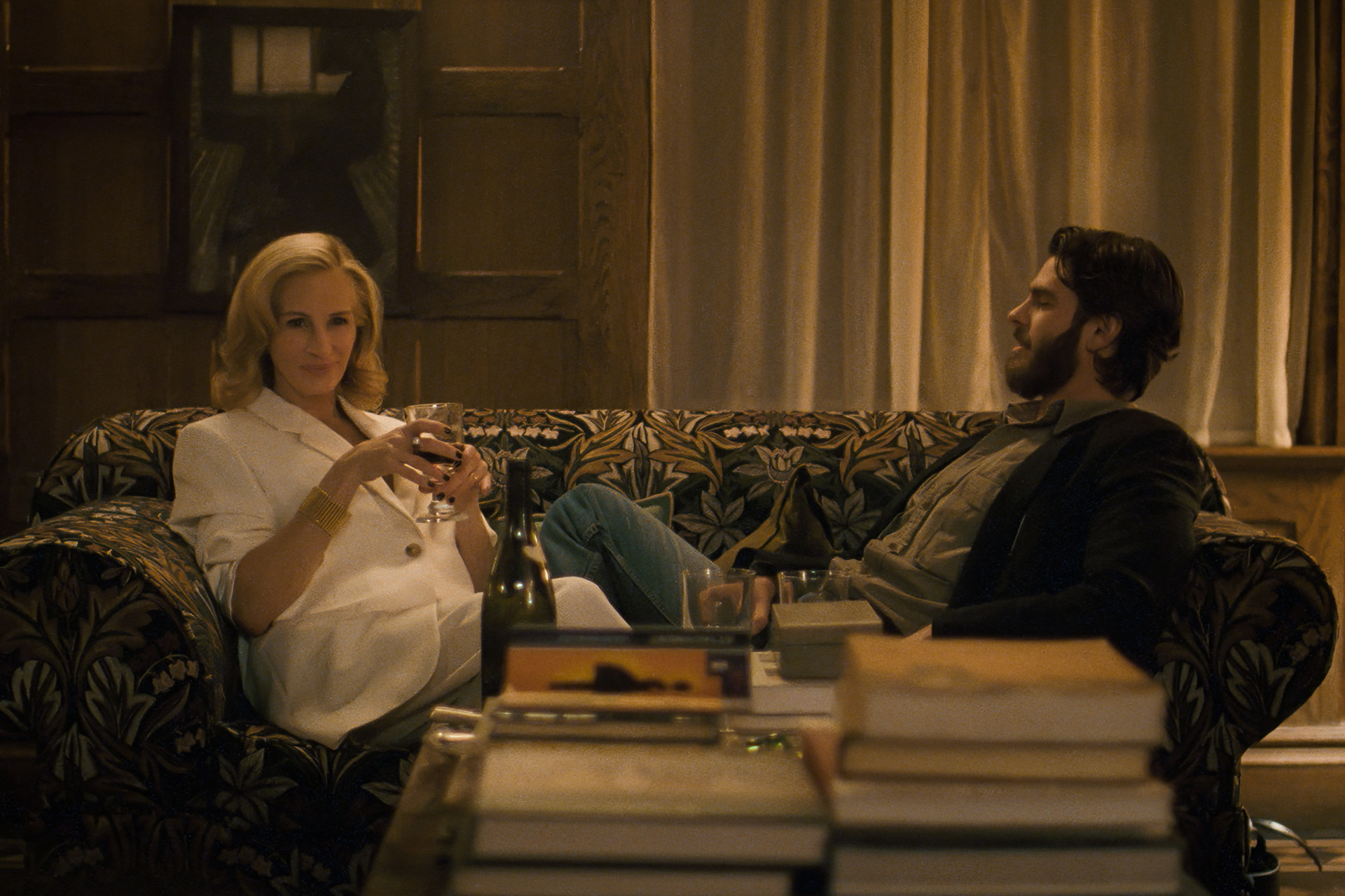 Julia Roberts as Alma and Andrew Garfield as Hank in AFTER THE HUNT