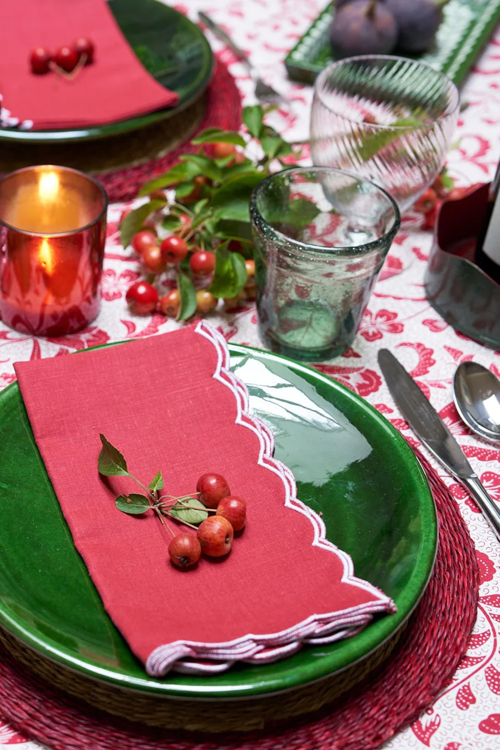 Table set with scallop napkin | interiors inspiration
