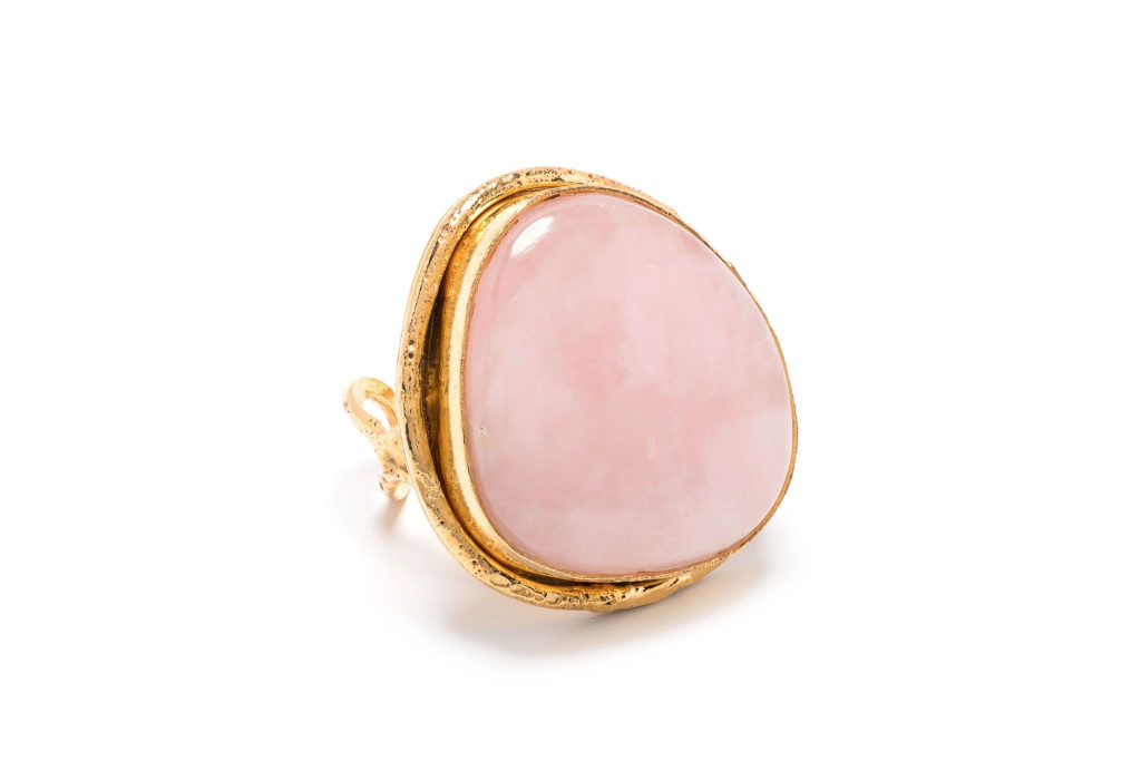 Pink quartz ring