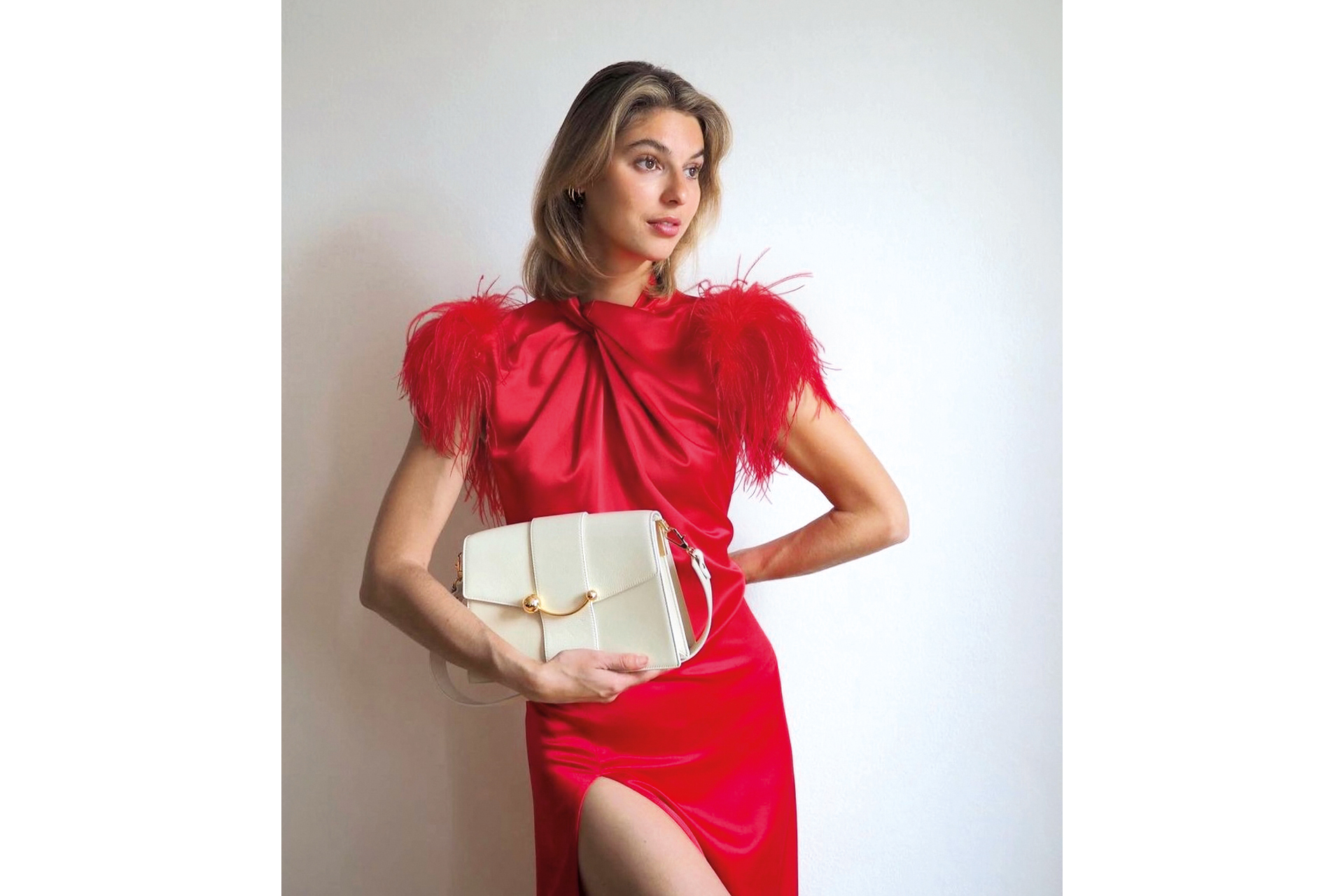 Cercle fashion rental woman in red dress