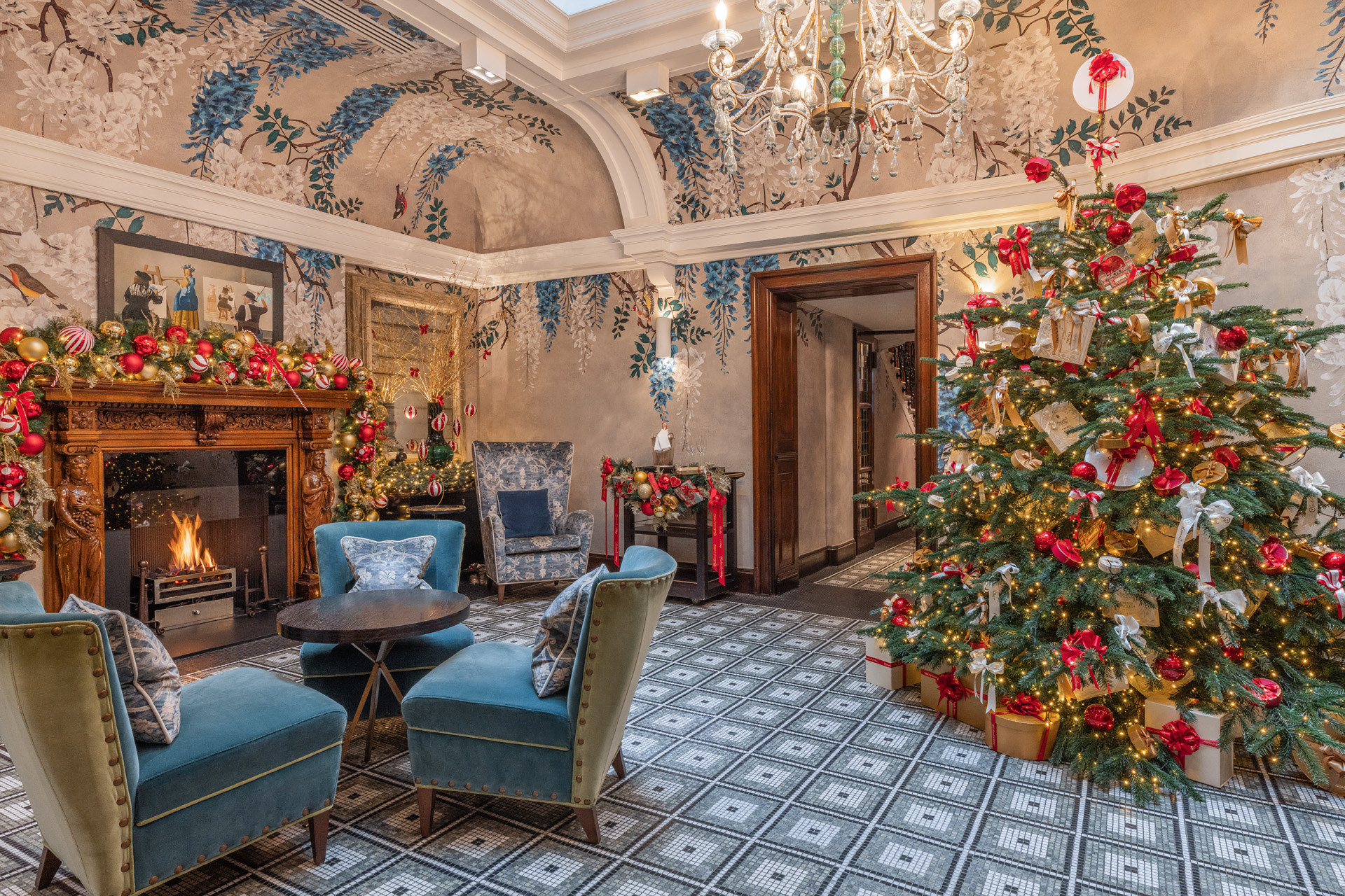 Brown's Hotel Christmas Tree 2023
