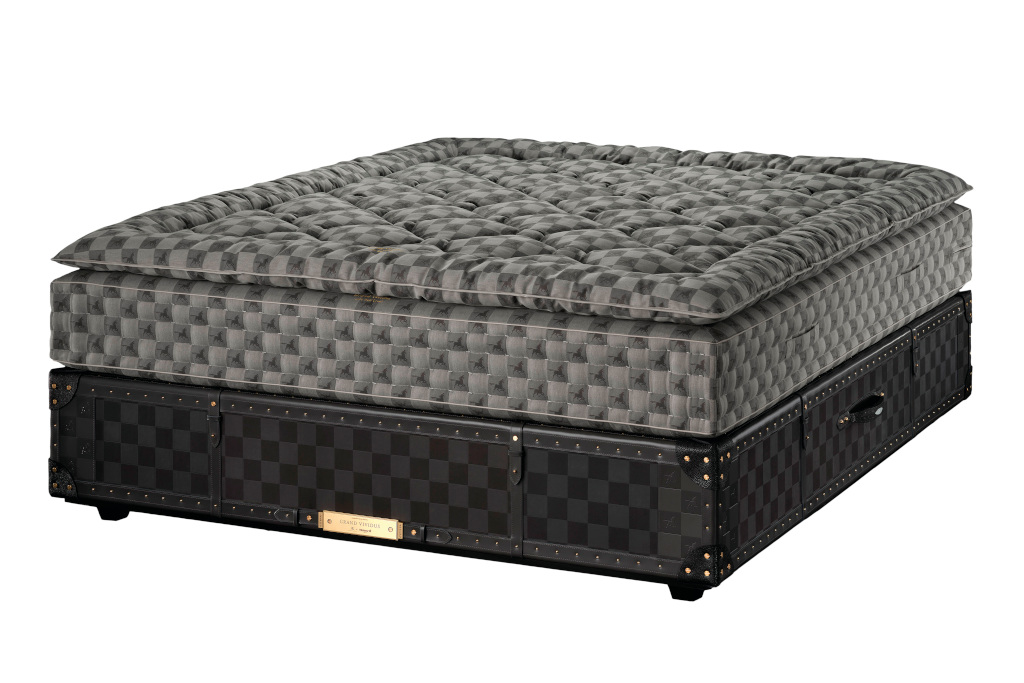 Grey matress