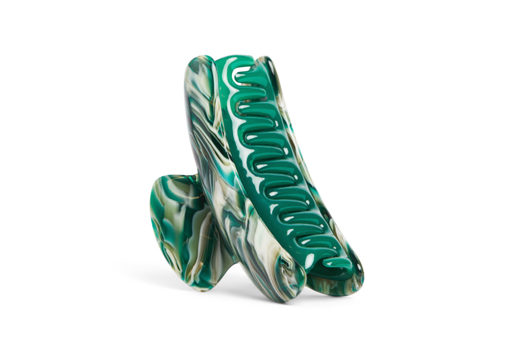 Green claw clip