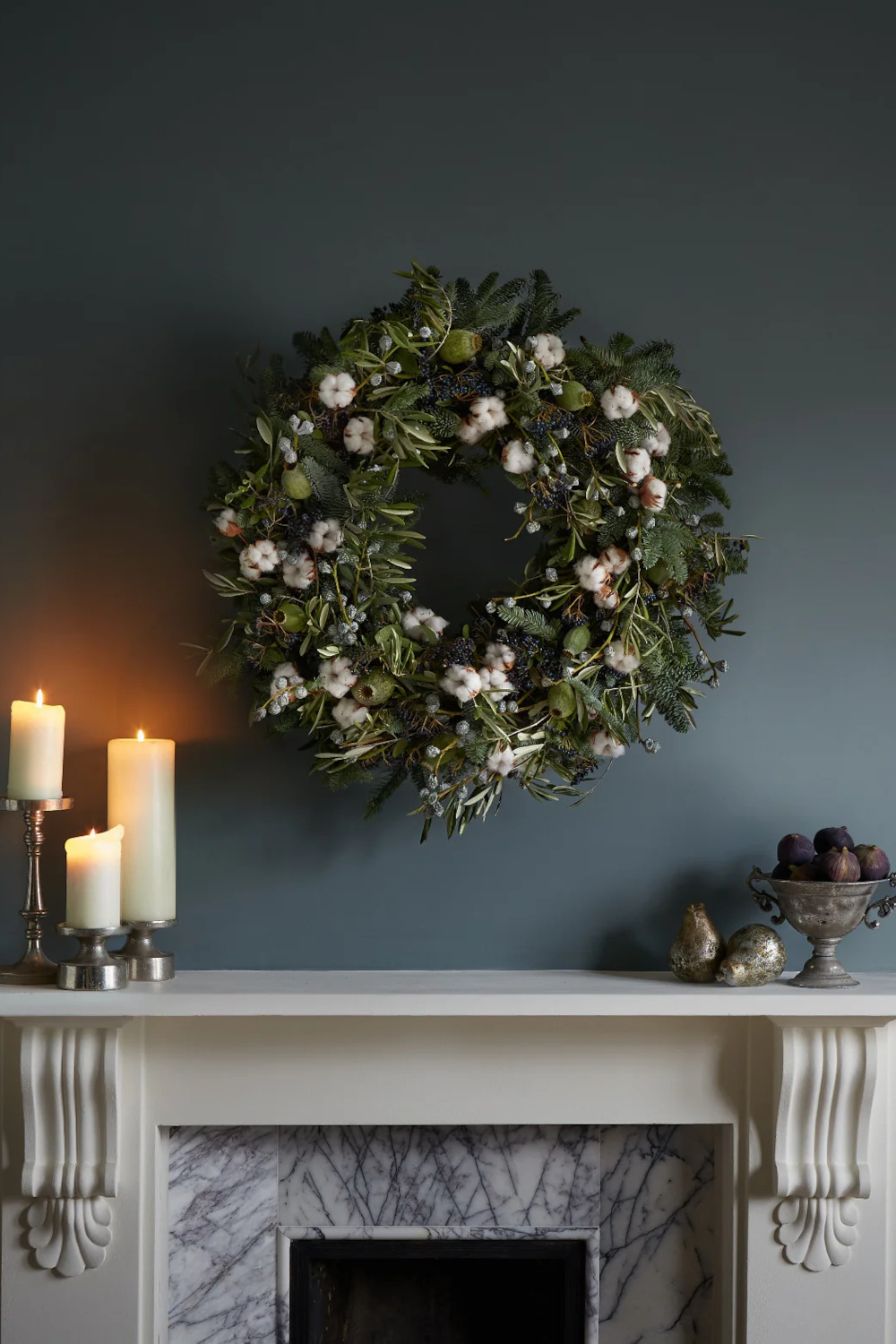 Mantle with garland decorations above