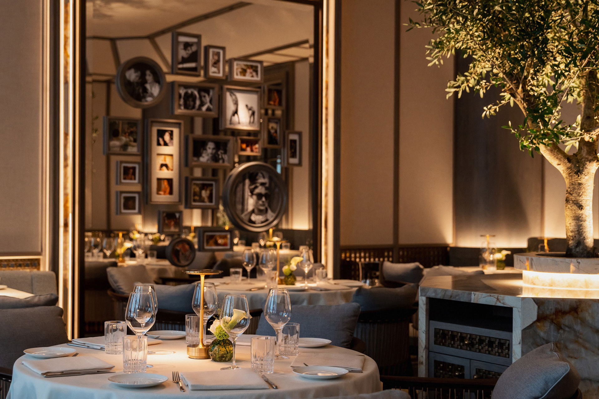 Paper Moon: Glitzy Italian Dining At The OWO