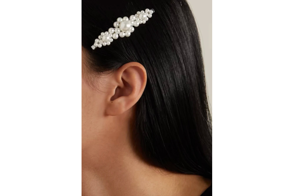 Pearl clip in hair