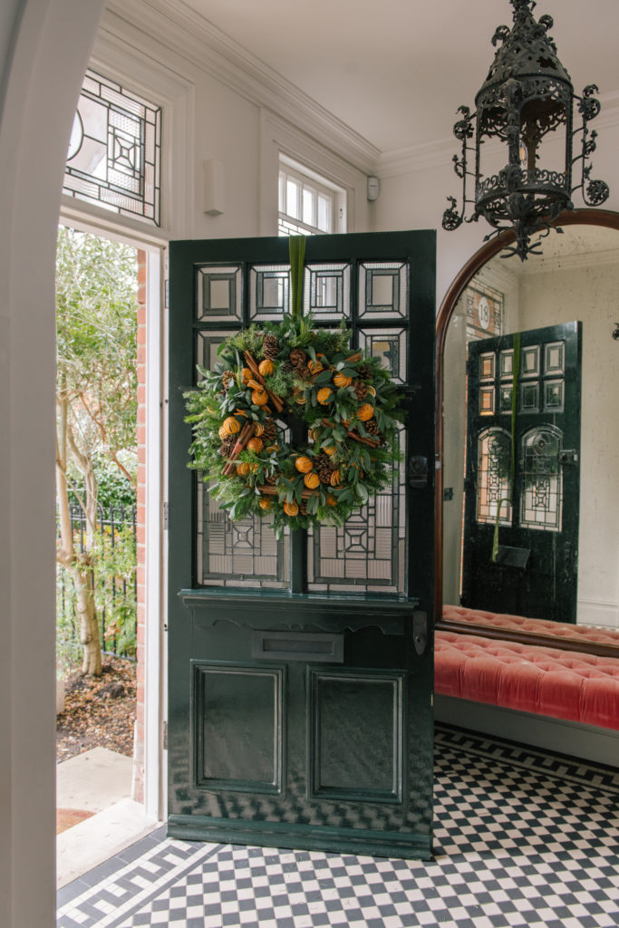 10 Beautiful Christmas Wreaths You’ll Never Want To Take Down