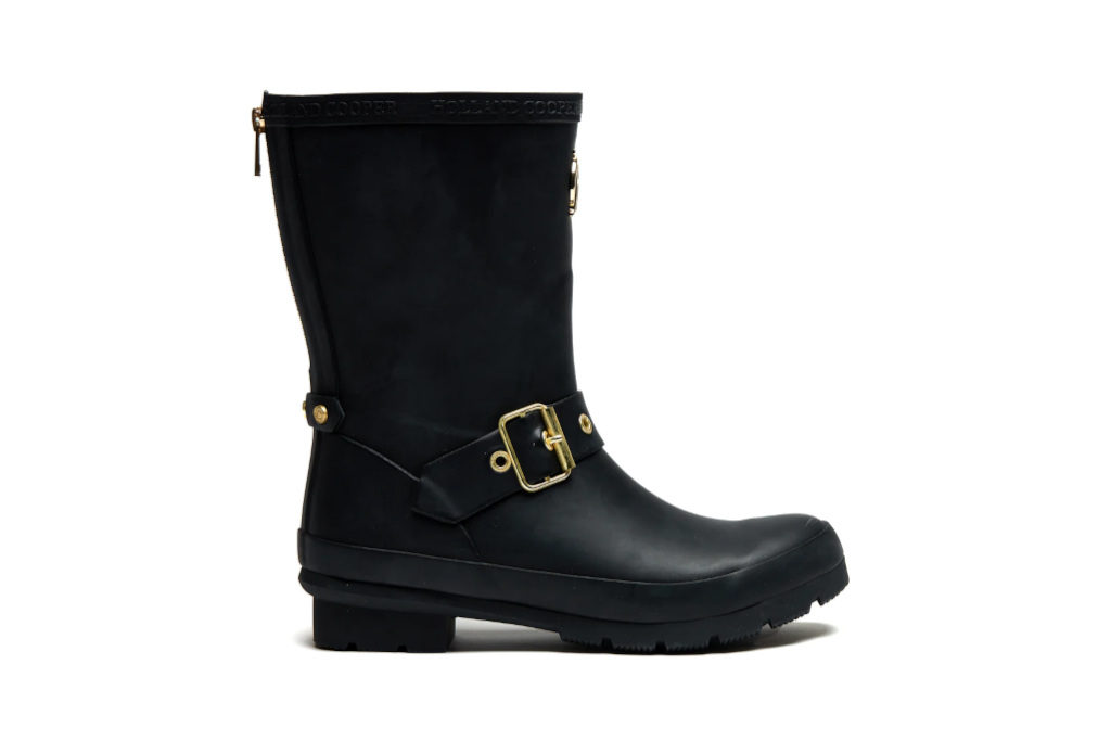 Black boot
