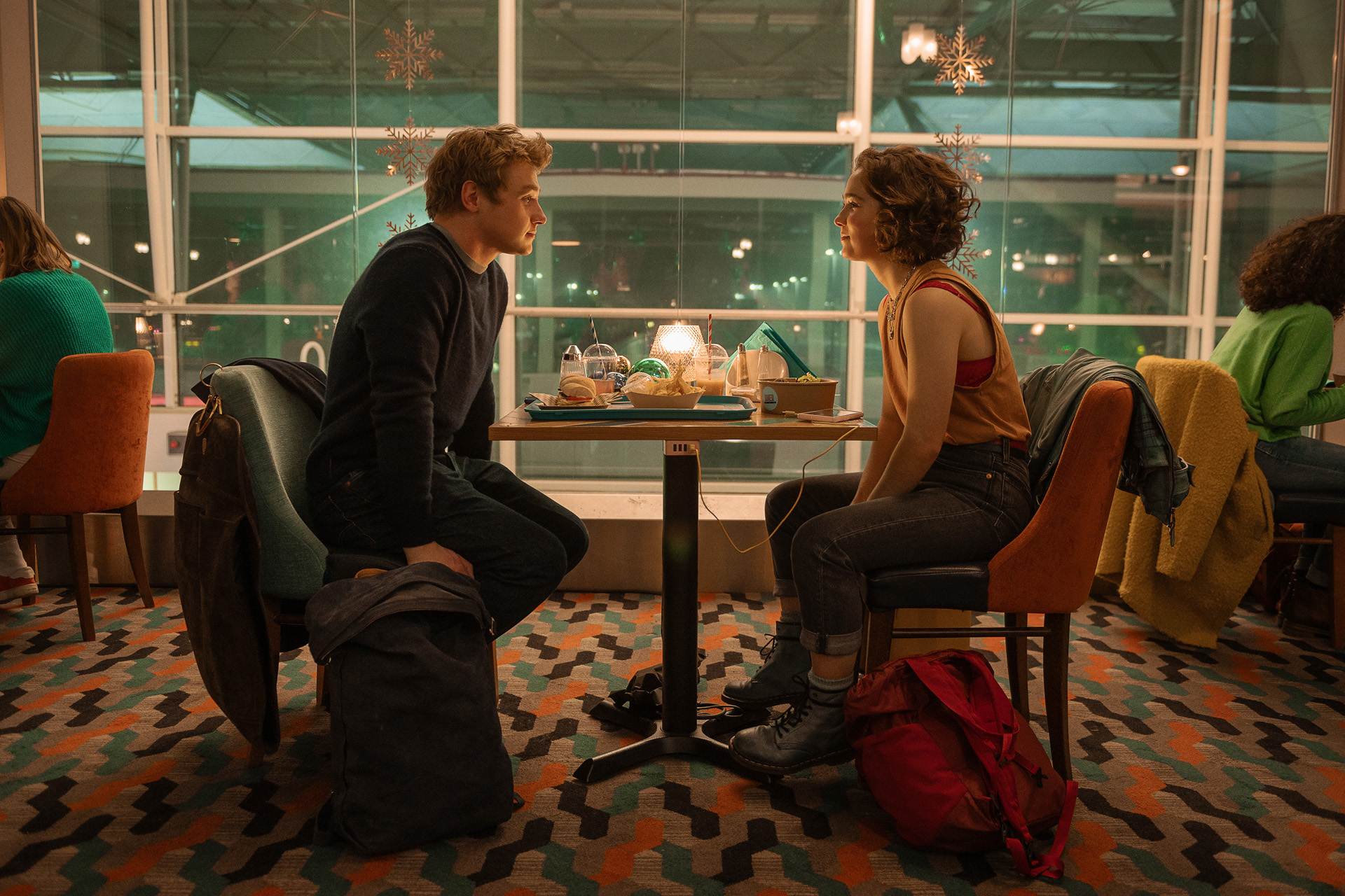 Haley Lu Richardson as Hadley Sullivan and Ben Hardy as Oliver Jones in Love at First Sight on Netflix
