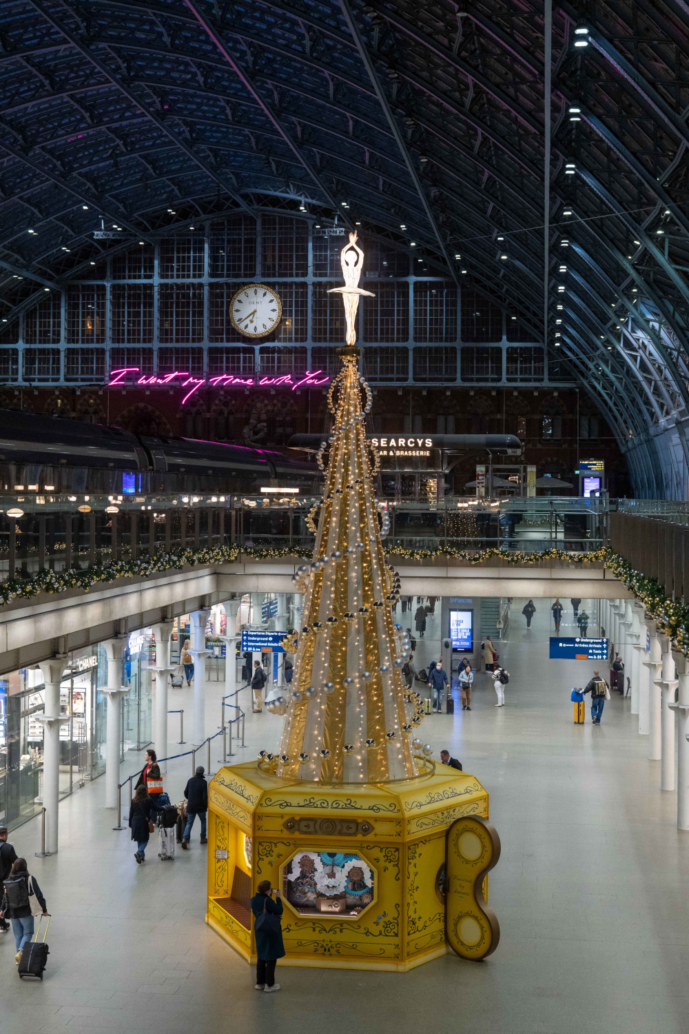 Where To Find The Prettiest Christmas Trees In London