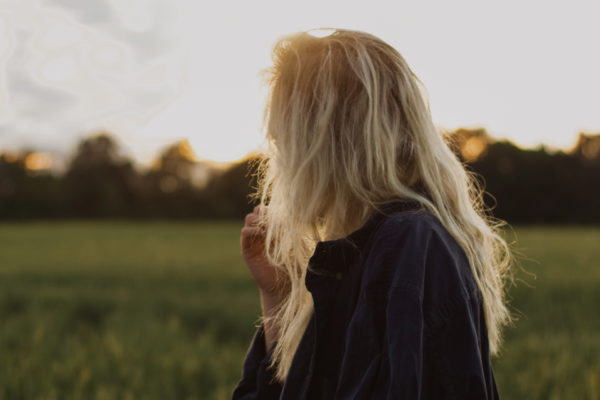 Woman with blonde hair | Scandinavian hairline