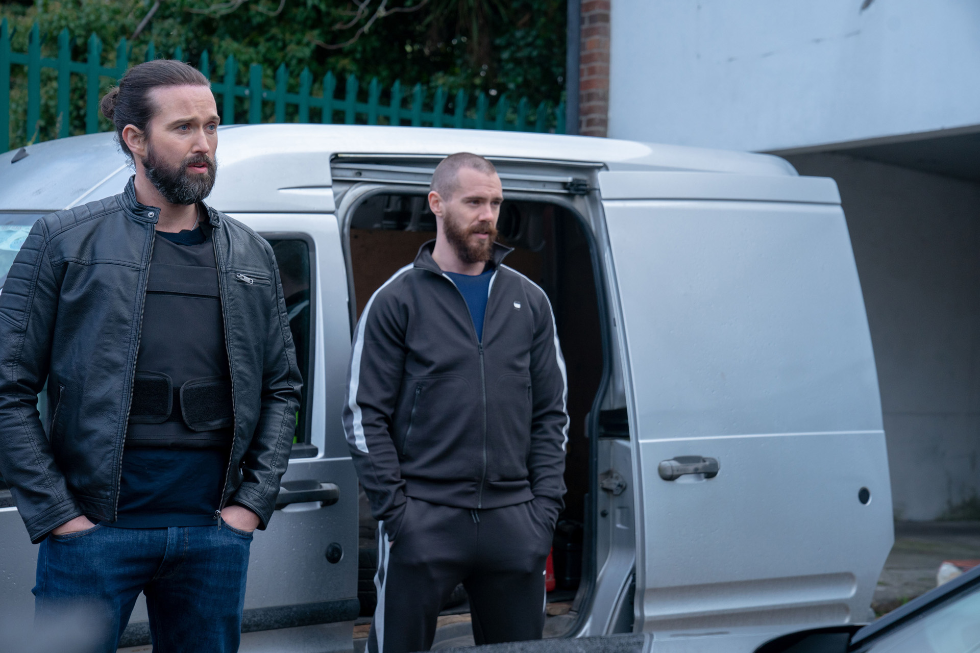 Jimmy Kinsella (EMMETT J SCANLAN), Eric Kinsella (SAM KEELEY) in Kin