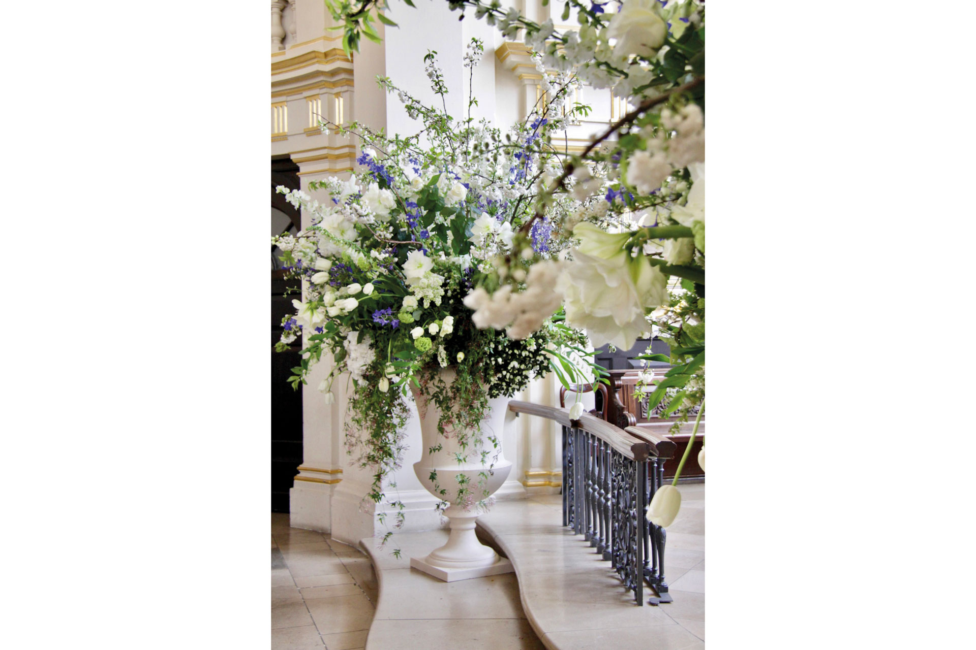 Bouquet of white flowers