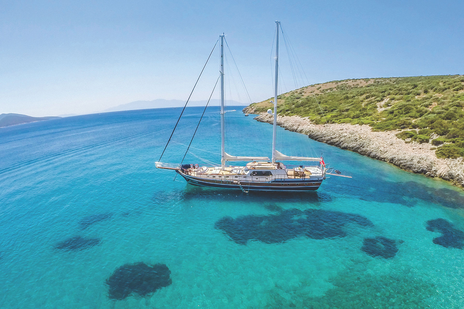 Red Savannah yacht in sea