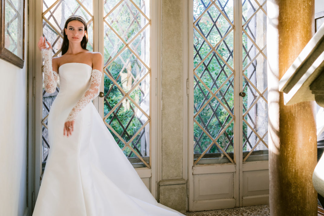 Model in wedding dress | wedding hairstyles for long hair