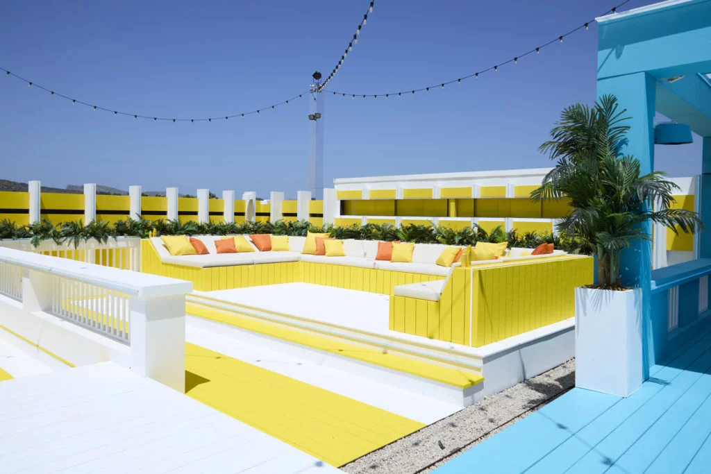 A yellow seating are