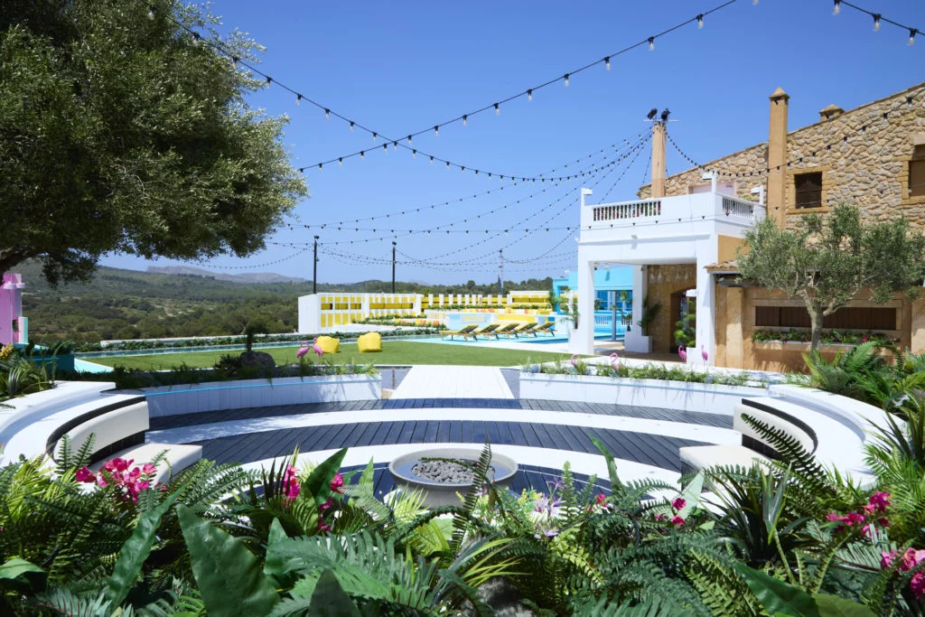 The villa's swimming pool