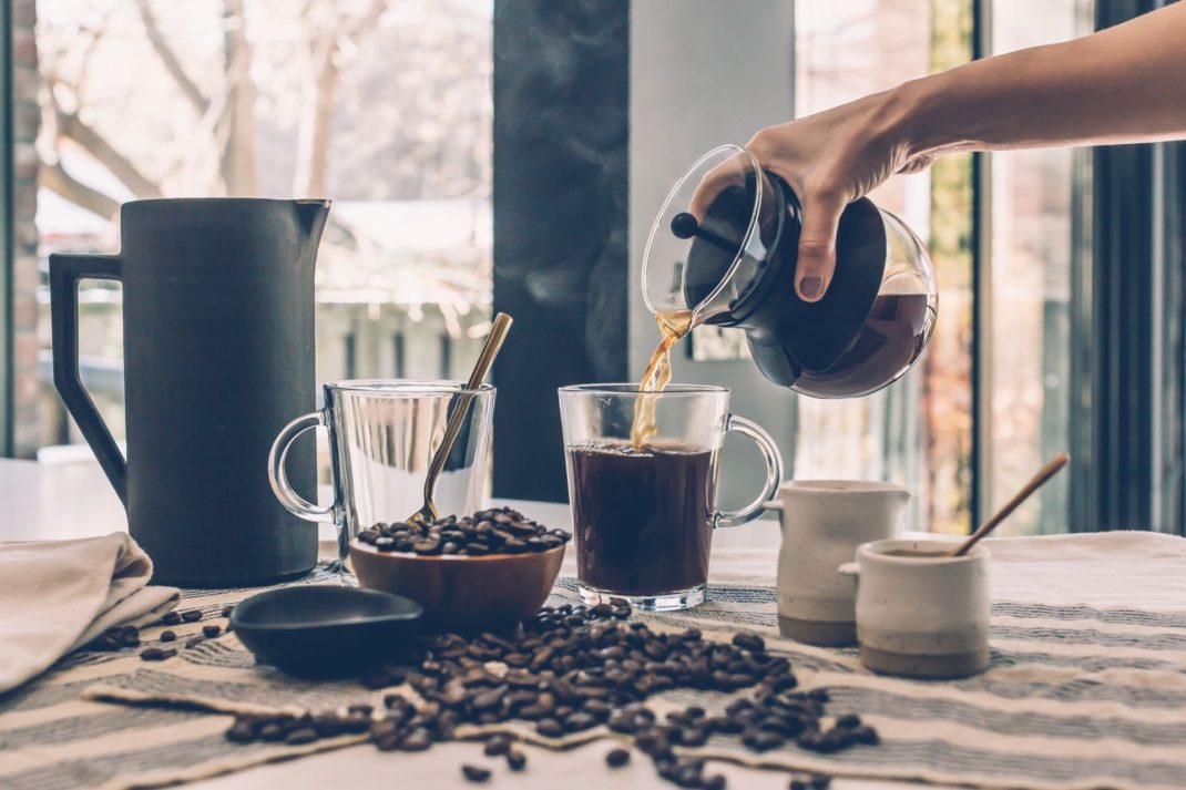 Coffee machine and cup