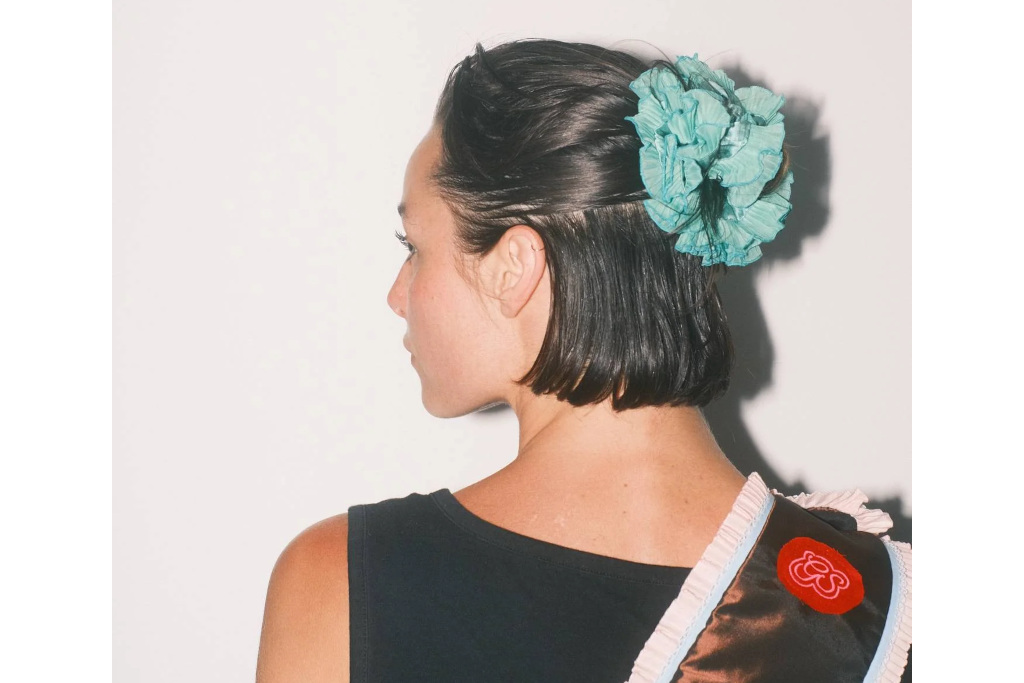 Girl wearing blue scrunchie