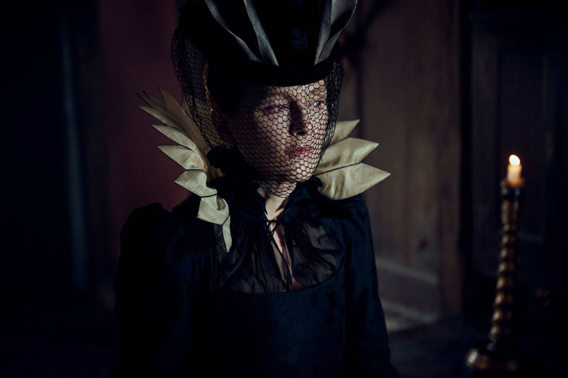 Julianne Moore as Mary wearing Jacobean style dress in 'Mary & George'