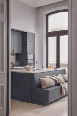 Smallbone kitchen with black wooden cabinets