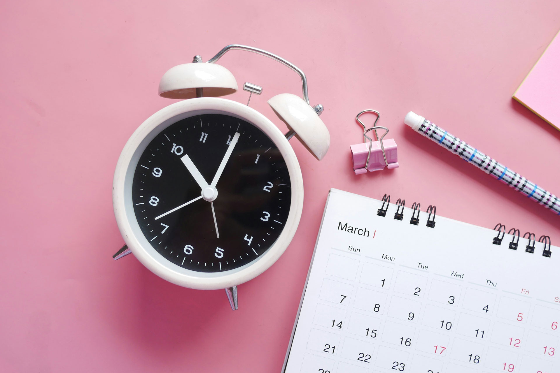 Clock with calendar