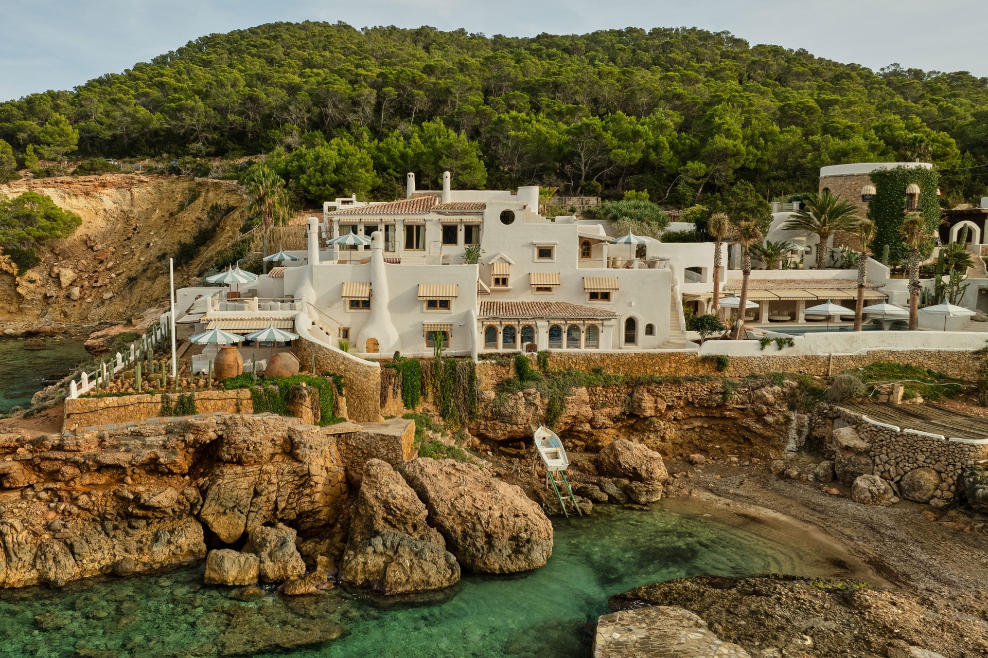 Fincadelica Xarraca: Barefoot Luxury in Ibiza