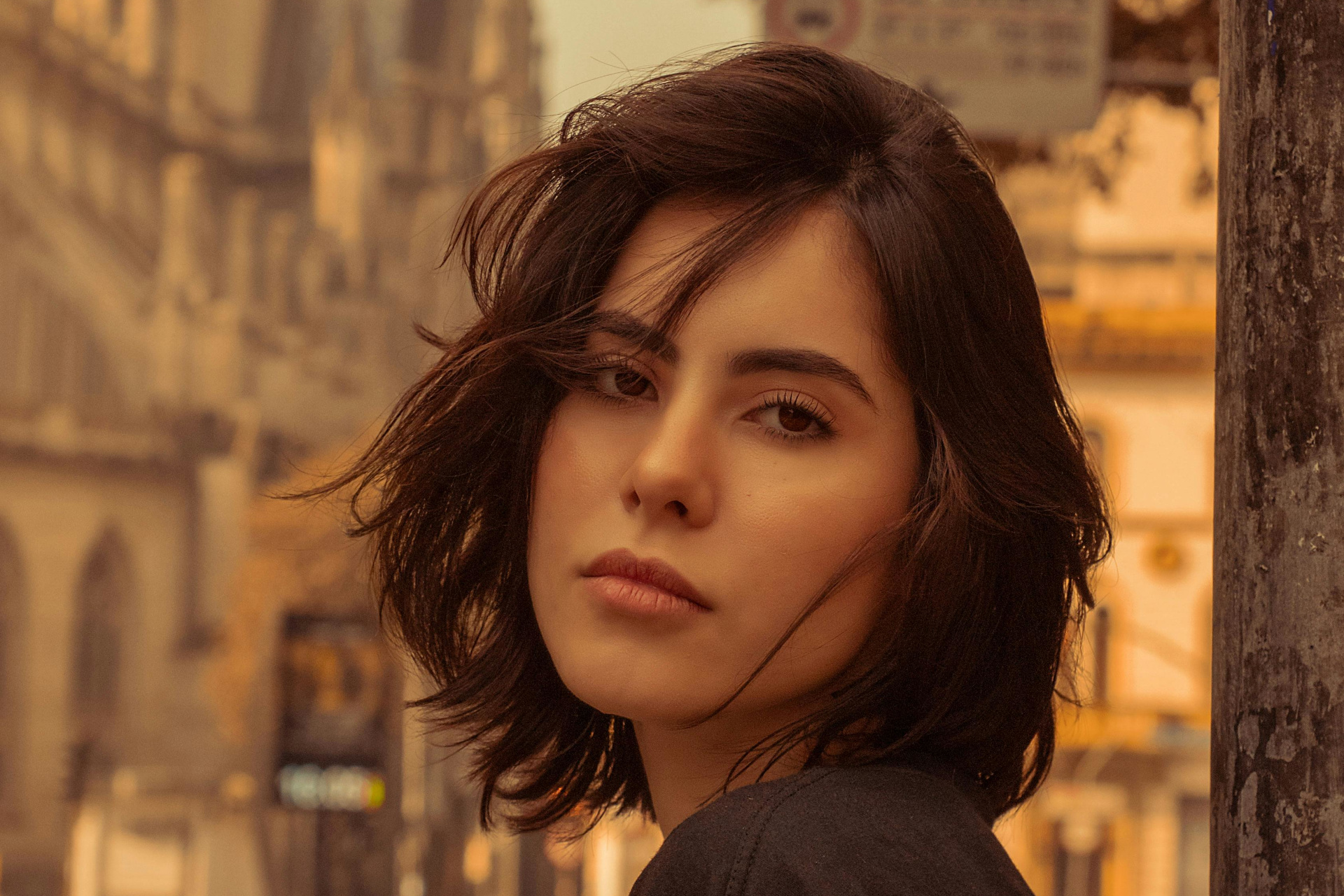 Here's How To Style The Viral Italian Bob