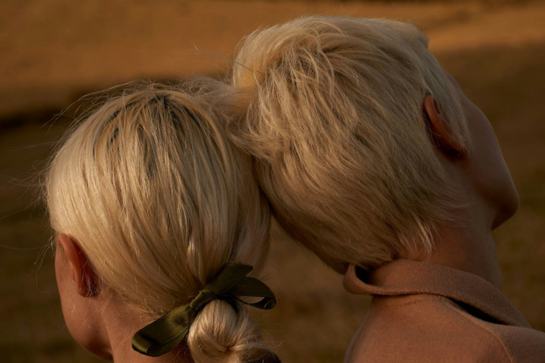 Women with blonde hair | mullet