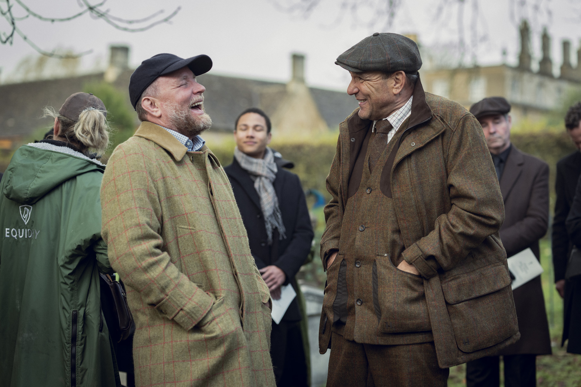 Guy Ritchie and Vinnie Jones behind the scenes of The Gentlemen