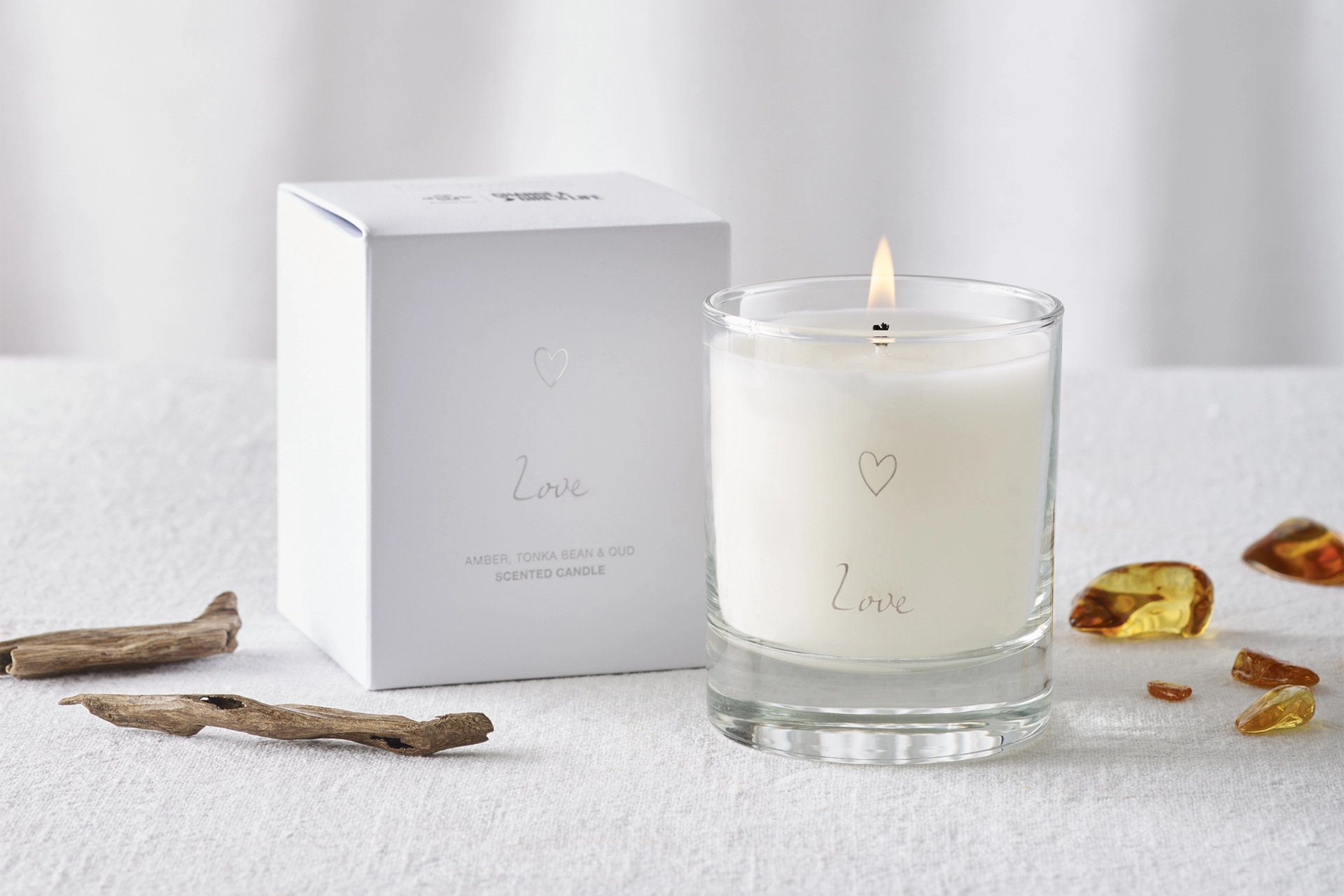 21 Beautiful Scented Candles For Your Home