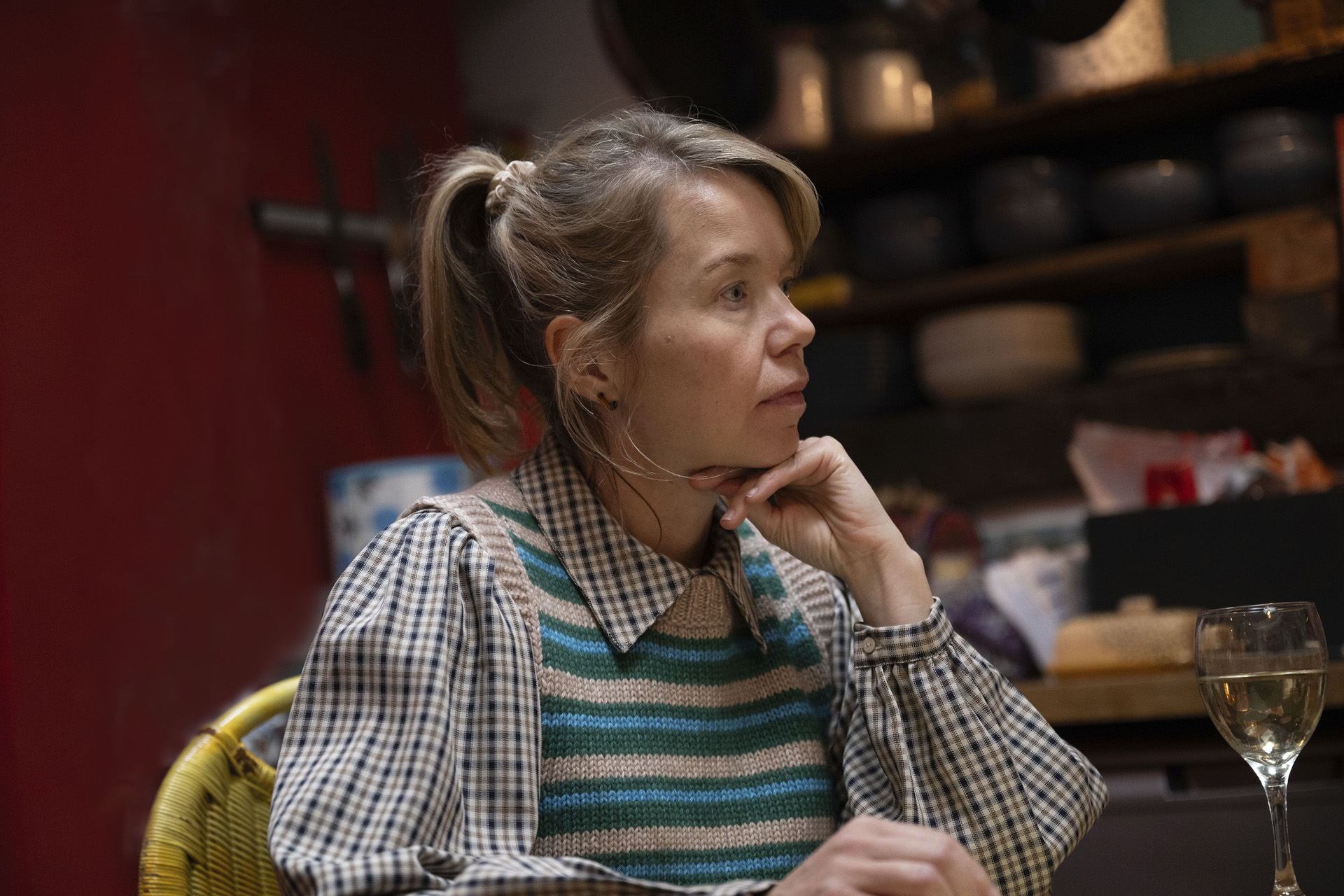 Anna Maxwell Martin plays Pip's mother Leanne in A Good Girl's Guide to Murder