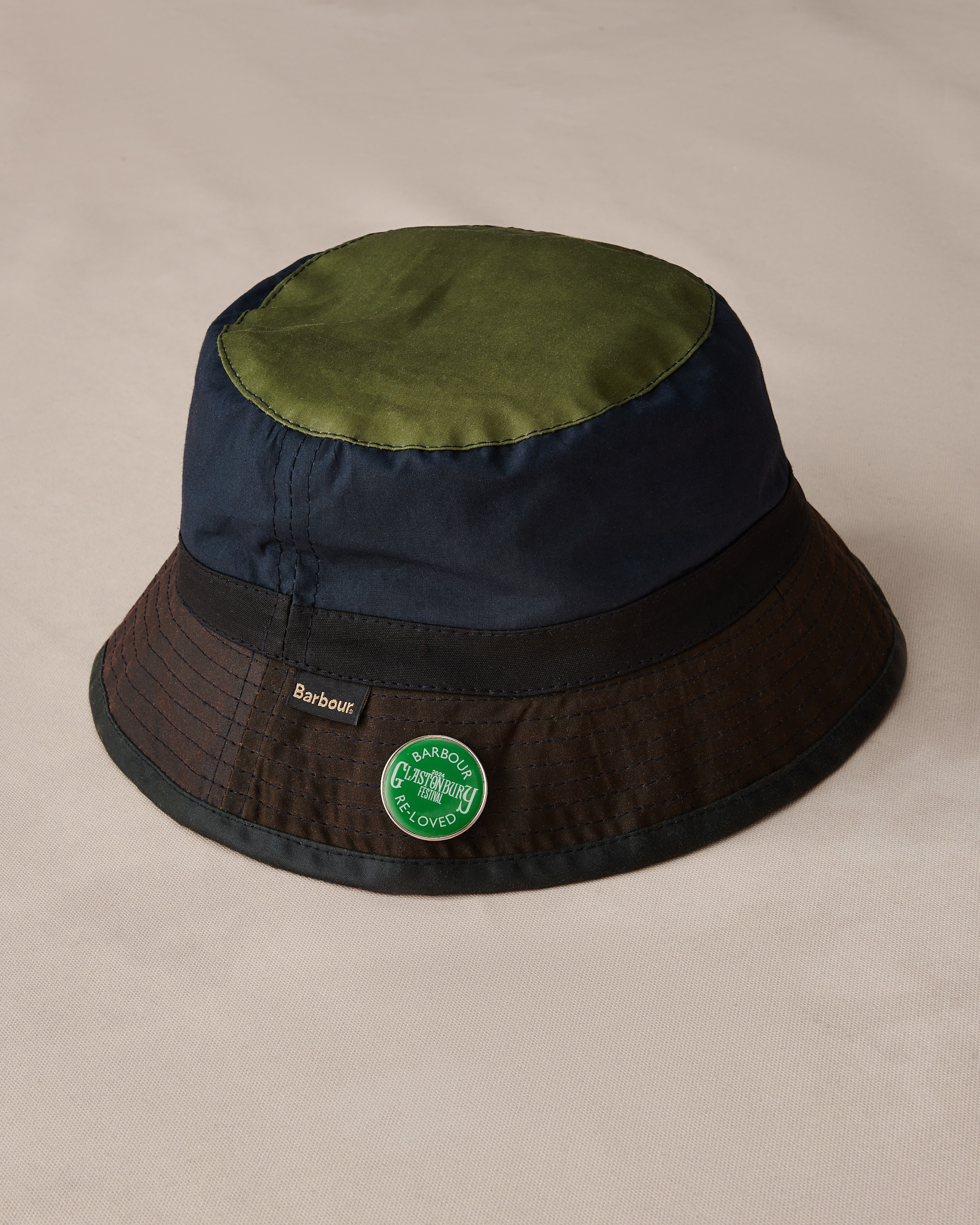 Bucket hat