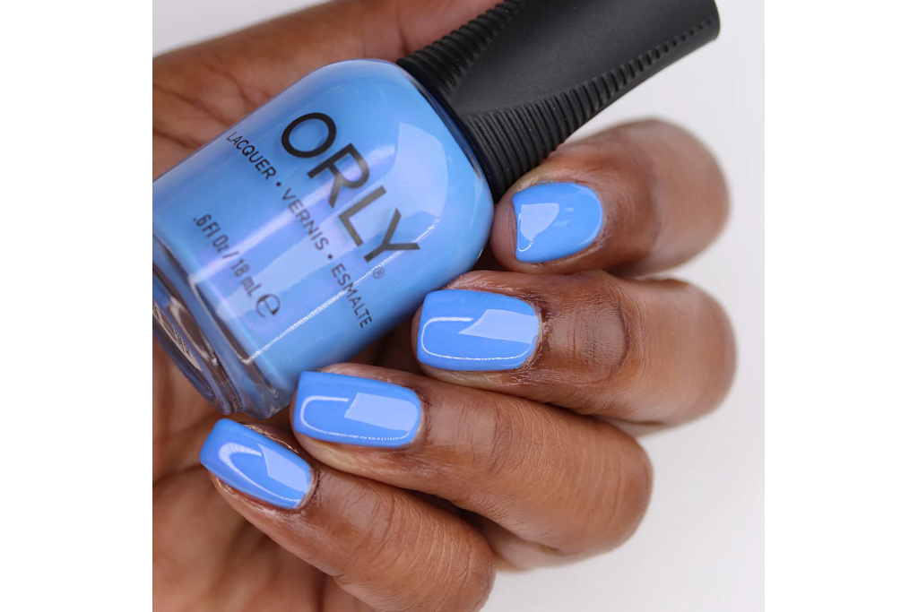 Blue nails