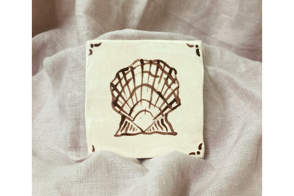 Pink shell tile