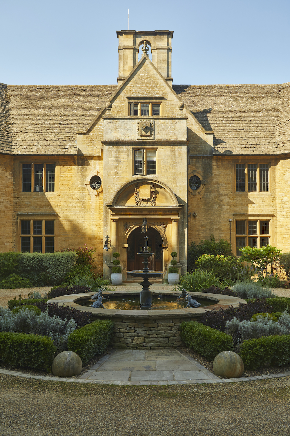 Cosseting Luxury at Foxhill Manor – Review