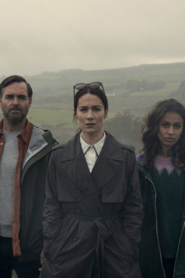 Will Forte as Gilbert Power, Siobhán Cullen as Dove, Robyn Cara as Emmy Sizergh in episode 102 of Bodkin