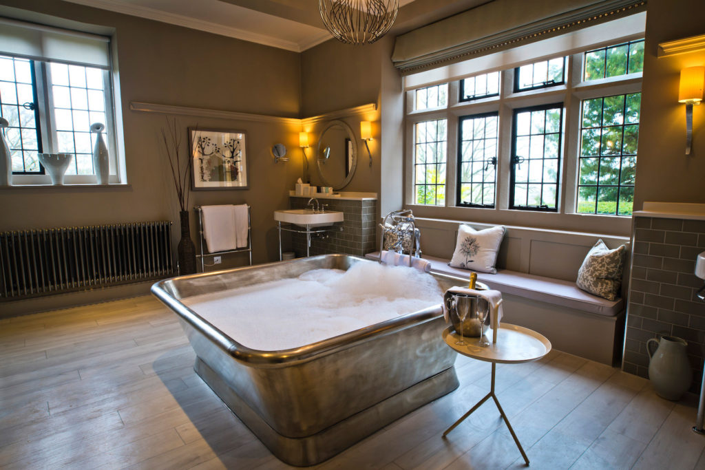 Juniper room bath at Foxhill Manor