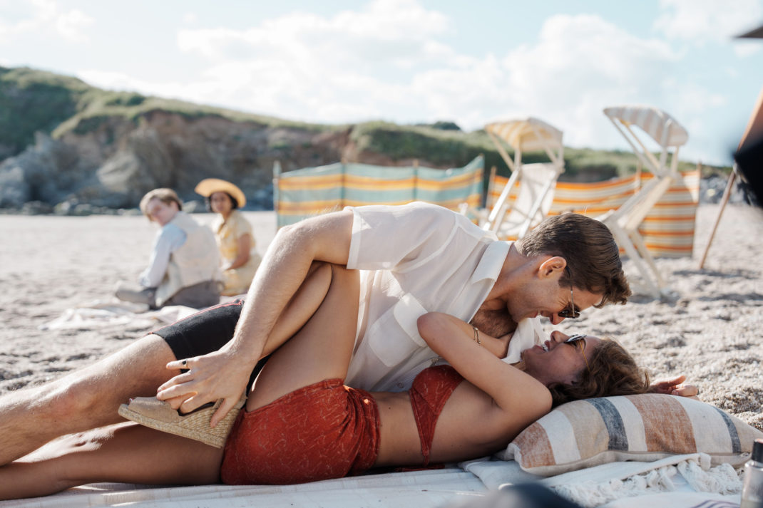 Oliver Jackson-Cohen and Mimi Keene as Nevile Strange and Kay Elliott in Towards Zero