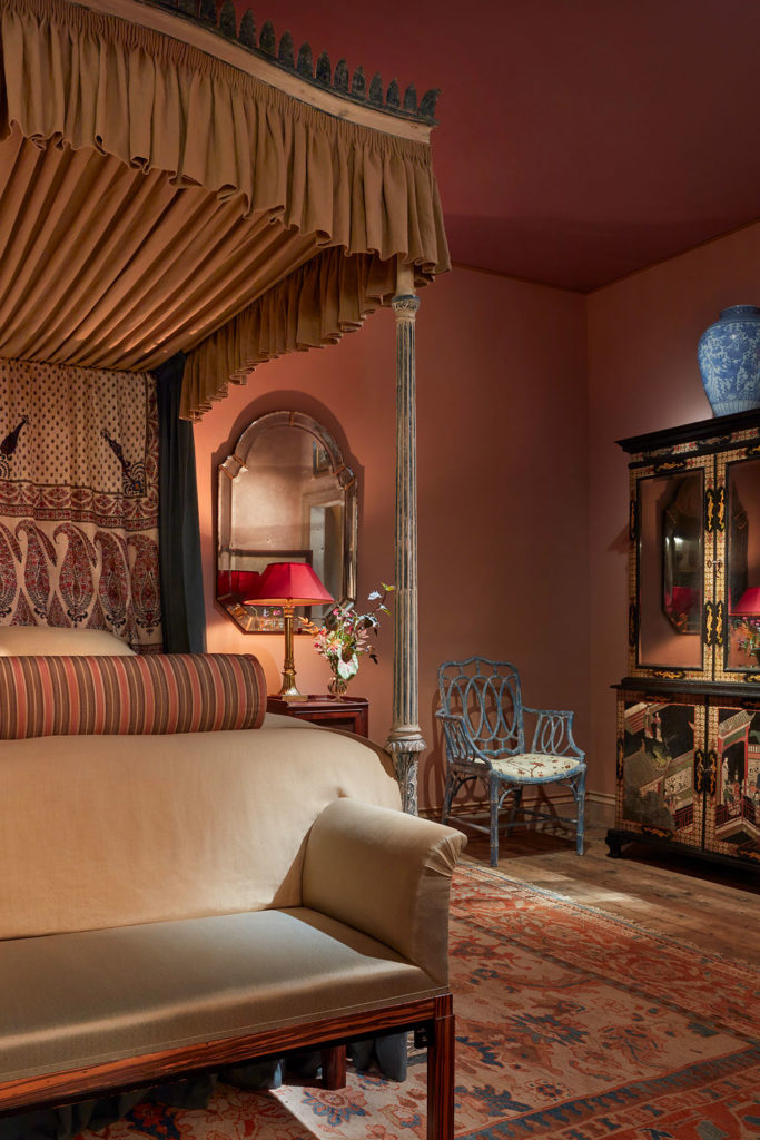 Jamb London Primary Bedroom by Charlotte Freemantle and Will Fisher at WOW!House 2024