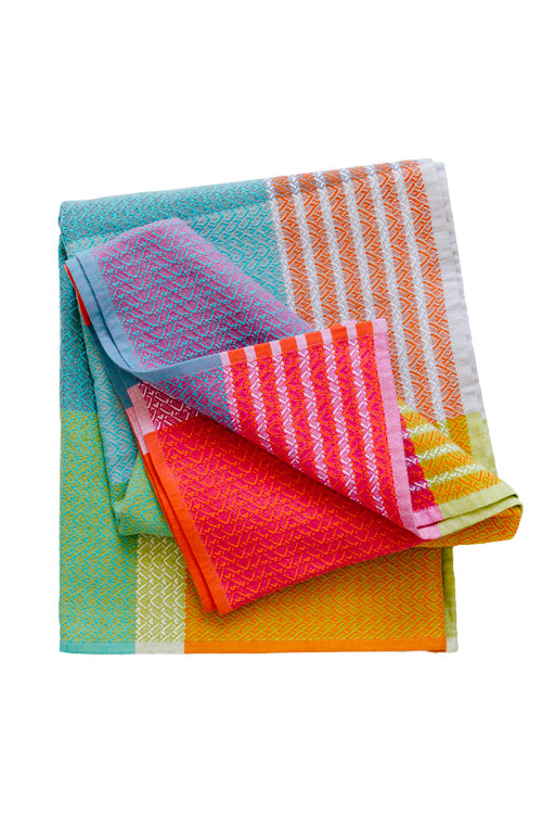 Mungo towel in folly colourway