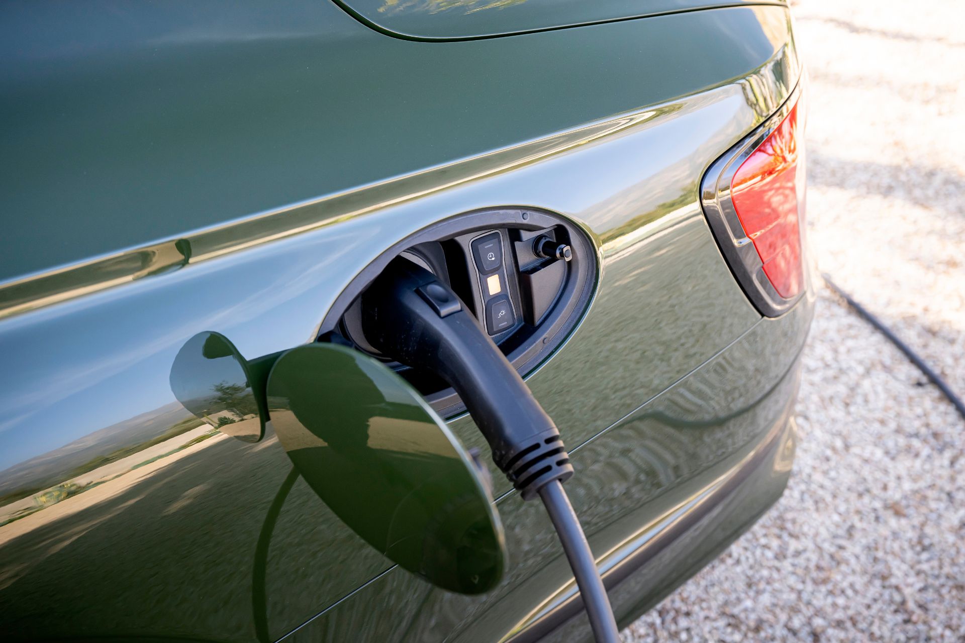 Charing port of the Bentley flying spur hybrid