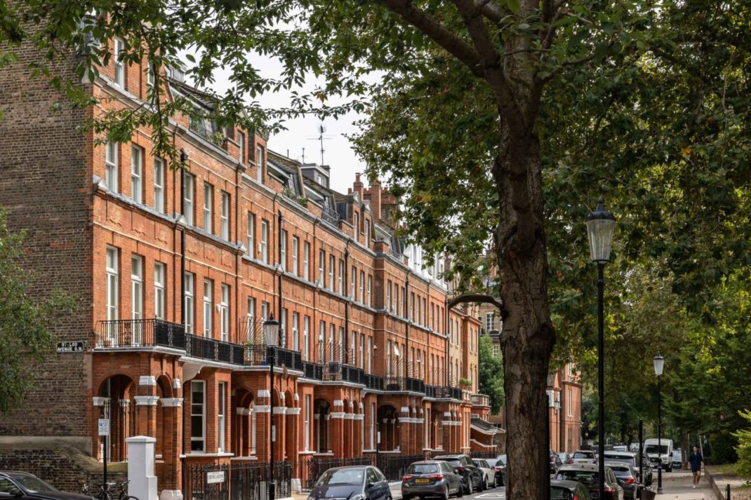Red brick terraced houses in Cheyne Gardens
